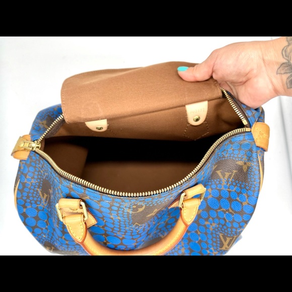 SOLD OUT Louis Vuitton Limited Edition Speedy - Picture 10 of 12